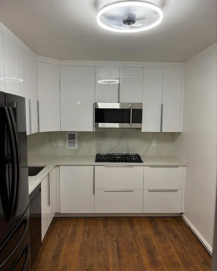 Renovated kitchen with quartz countertops in Richmond